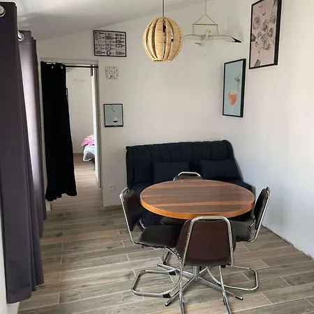 بيت للعطل Petite Maison Calme Au Coeur De L'ile