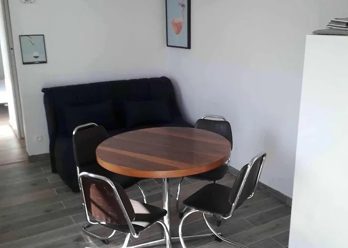 Petite Maison Calme Au Coeur De L'ile L'Epine (Vendee)